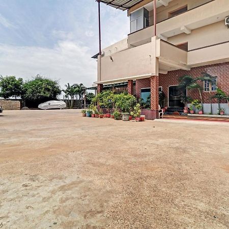 Oyo 81409 Hotel Sivajothi Тутикорин Экстерьер фото