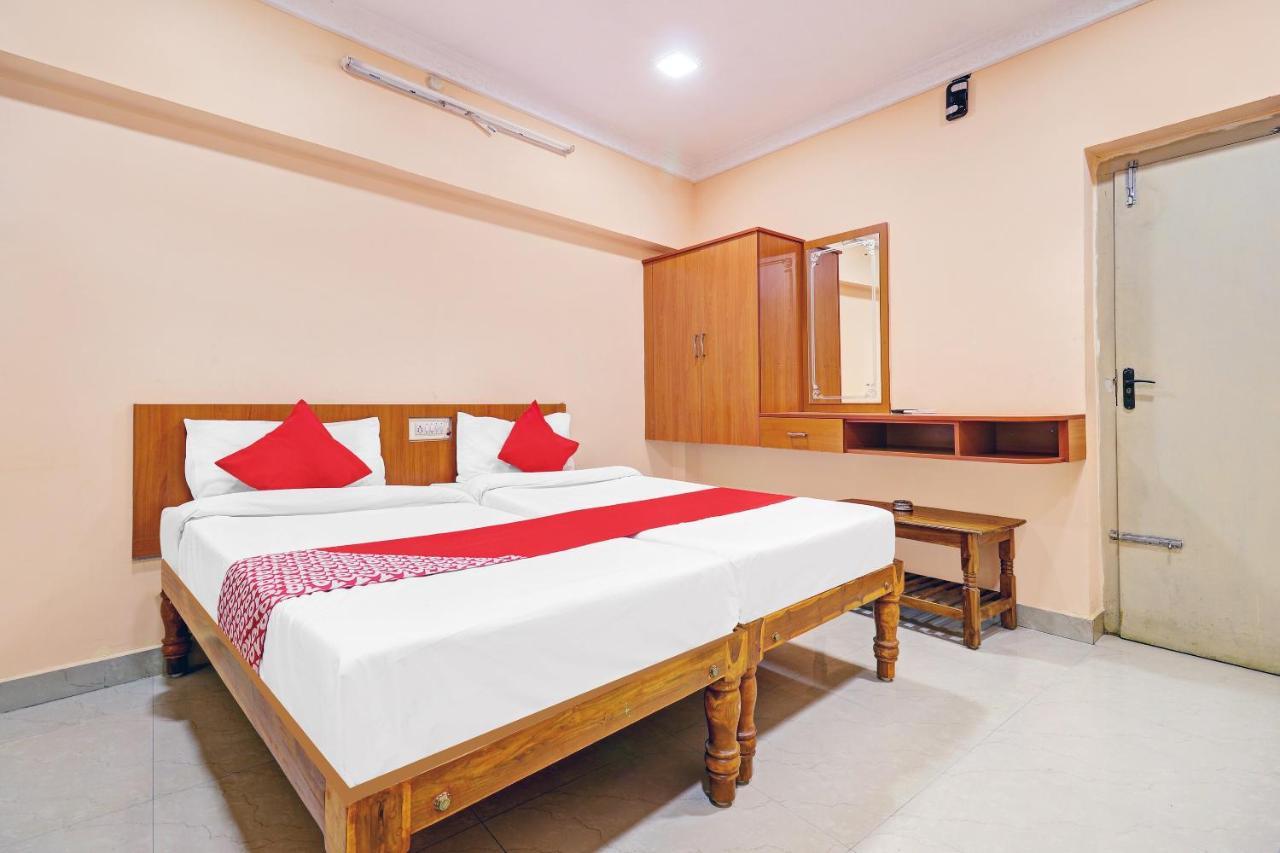 Oyo 81409 Hotel Sivajothi Тутикорин Экстерьер фото