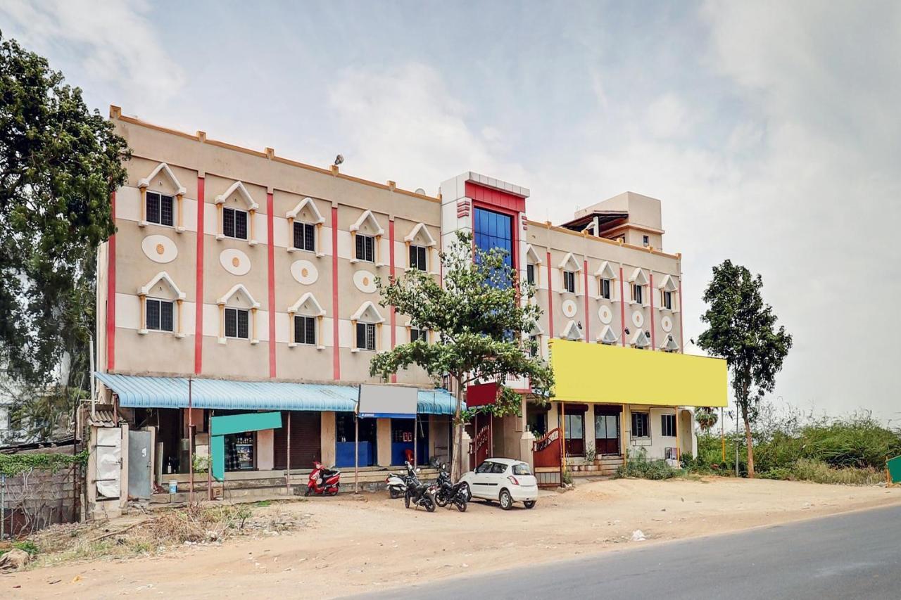 Oyo 81409 Hotel Sivajothi Тутикорин Экстерьер фото
