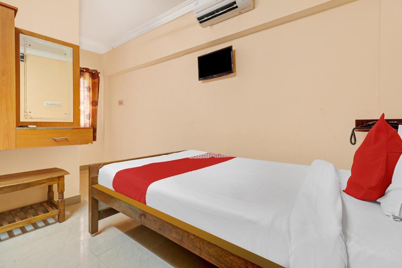 Oyo 81409 Hotel Sivajothi Тутикорин Экстерьер фото