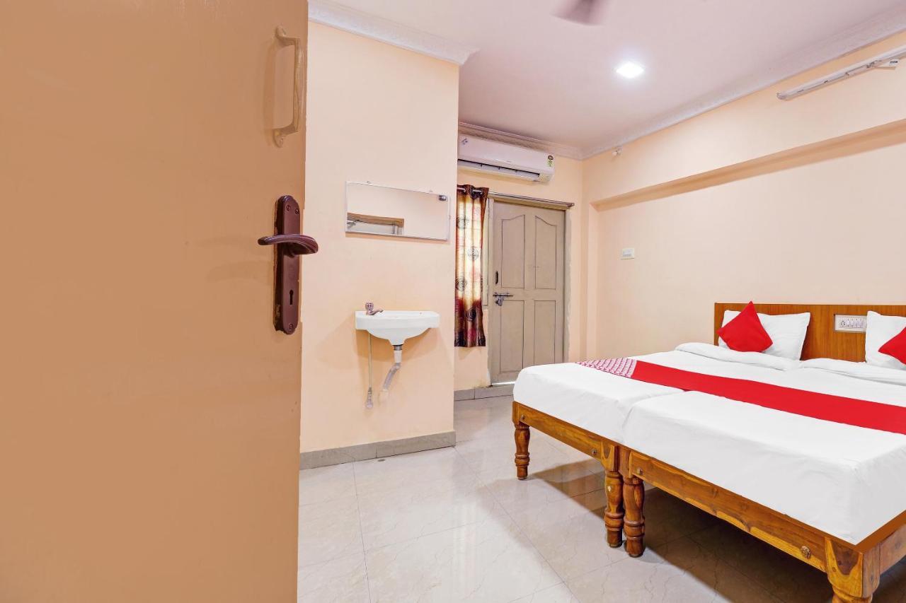 Oyo 81409 Hotel Sivajothi Тутикорин Экстерьер фото
